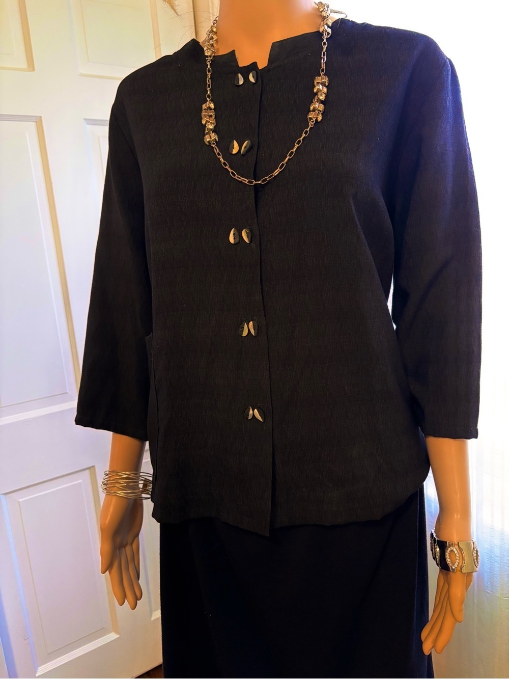 Women's Black Button-Front Relaxed Collar Shirt Size Medium